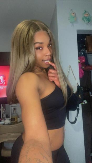 Vivi, 28  female escort, West Palm Beach