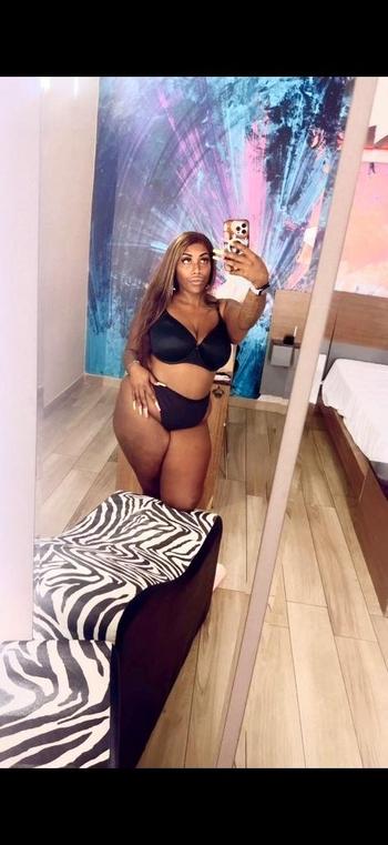 S, 25  female escort, West Palm Beach