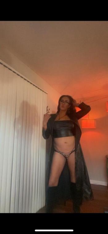 alliee, 49  female escort, West Palm Beach